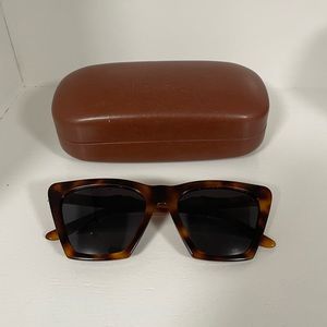 Illesteva Lisbon Sunglasses (Havana)